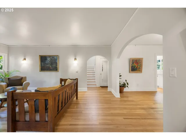 $1,675,000 | 604 Southeast Andover Place, Portland, OR 97202