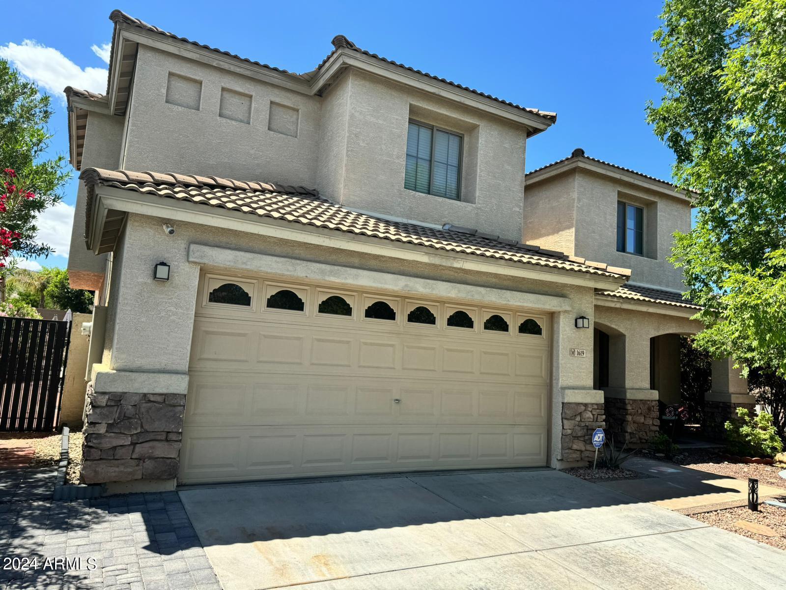 1619 East Harwell Road Phoenix, AZ 85042 - Photo 8 of 9 IMG-20240427-WA0025