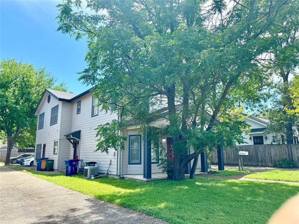 503 East 38th Street, Unit B Austin, TX 78705 - Photo 3 of 11 View of front of house
