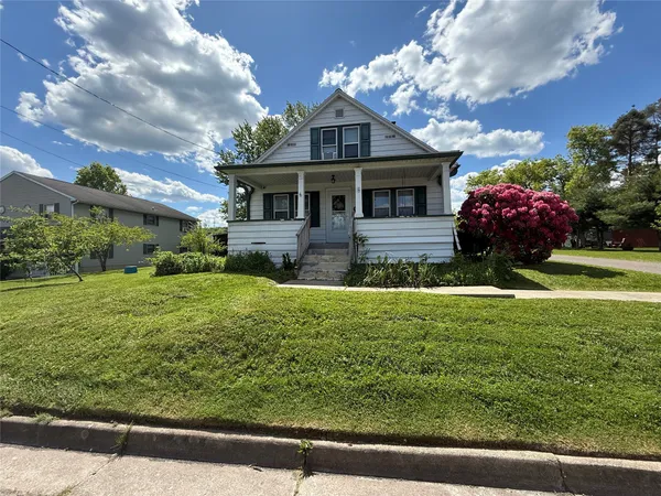 $175,000 | 711 Irving Avenue, Endicott, NY 13760