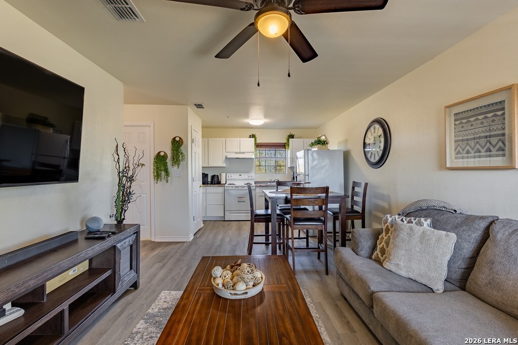 391 Riverside Drive, Unit 23 Eagle Pass, TX 78852 - Photo 6 of 31