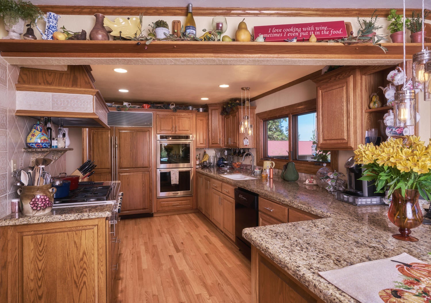 150 Nick Young Road Eagle Point, OR 97524 - Photo 12 of 41 Gourmet kitchen.