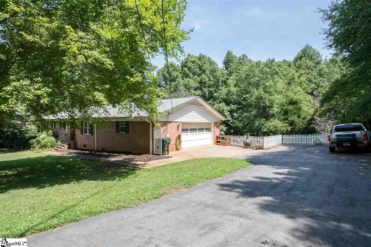 3016 East Georgia Road Simpsonville, SC 29681 - Photo 3 of 25 Gallery Image 3