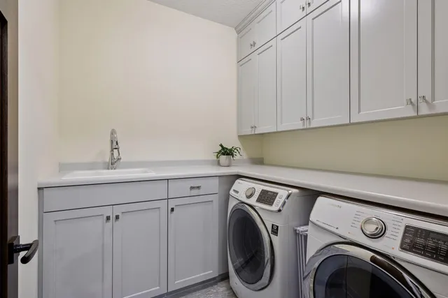 $1,095,000 | 5507 Fenning Avenue Southeast, Delano, MN 55328