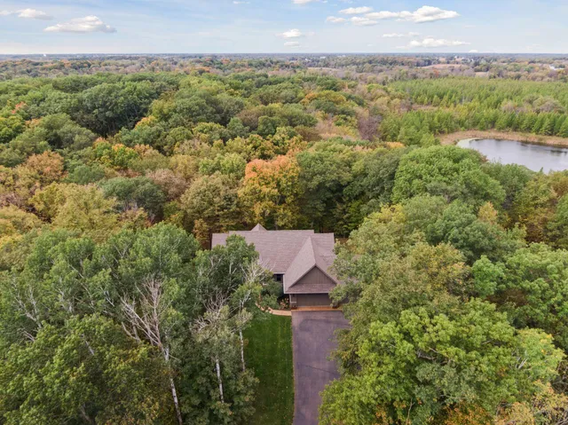 $1,095,000 | 5507 Fenning Avenue Southeast, Delano, MN 55328