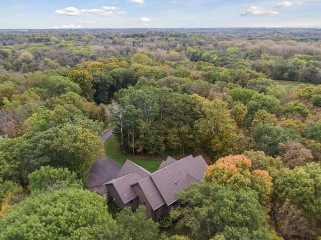 $1,095,000 | 5507 Fenning Avenue Southeast, Delano, MN 55328