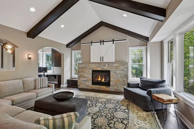 $1,095,000 | 5507 Fenning Avenue Southeast, Delano, MN 55328