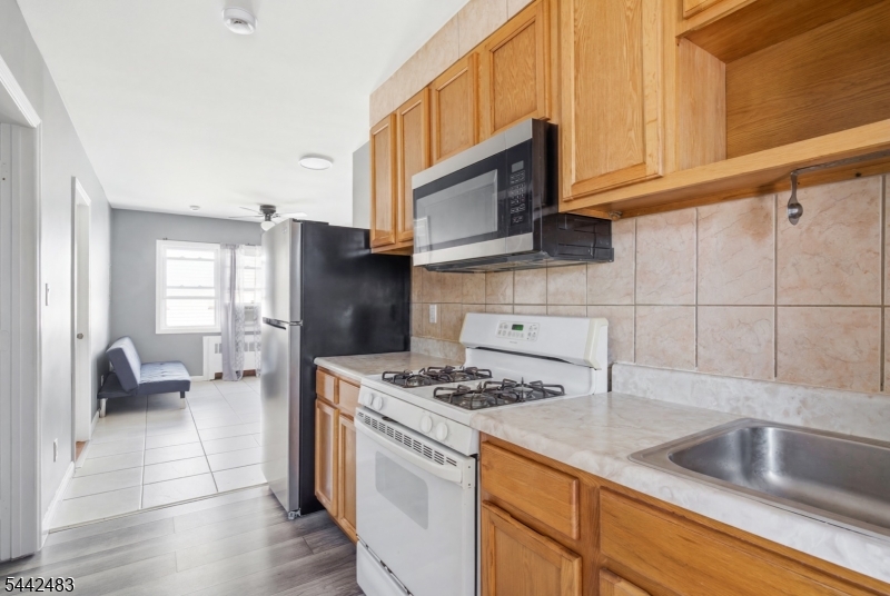 829 Allen Street, Unit 4 Elizabeth, NJ 07202 - Photo 22 of 40