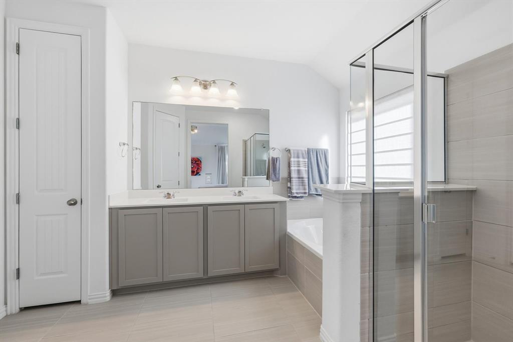 7508 Rhyner Way Fort Worth, TX 76137 - Photo 14 of 23 Double sinks in bathroom