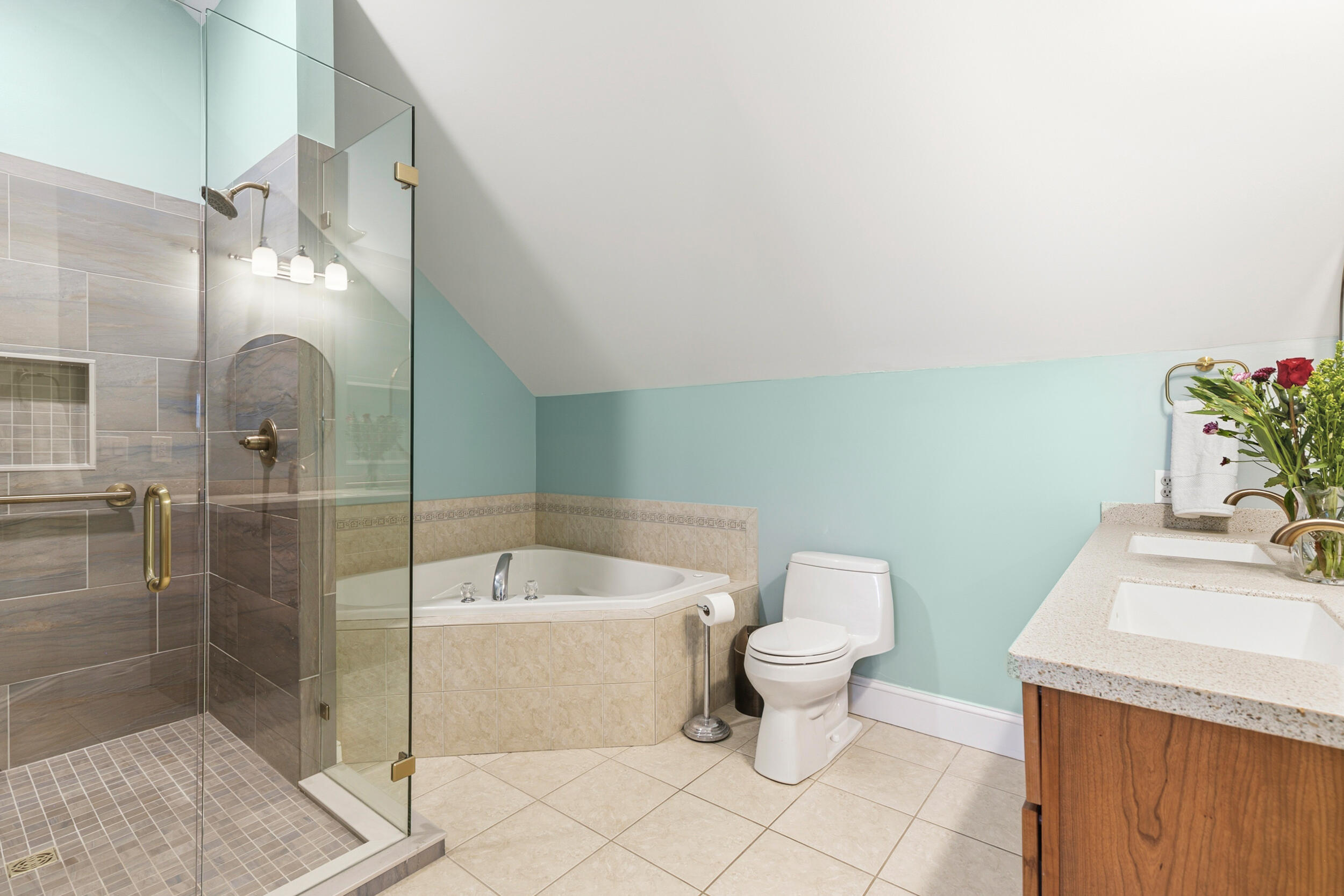 58 Ridge Road, Unit 7 Portland, ME 04103 - Photo 20 of 47 58 Ridge Rd Portland ME 04103 USA_023