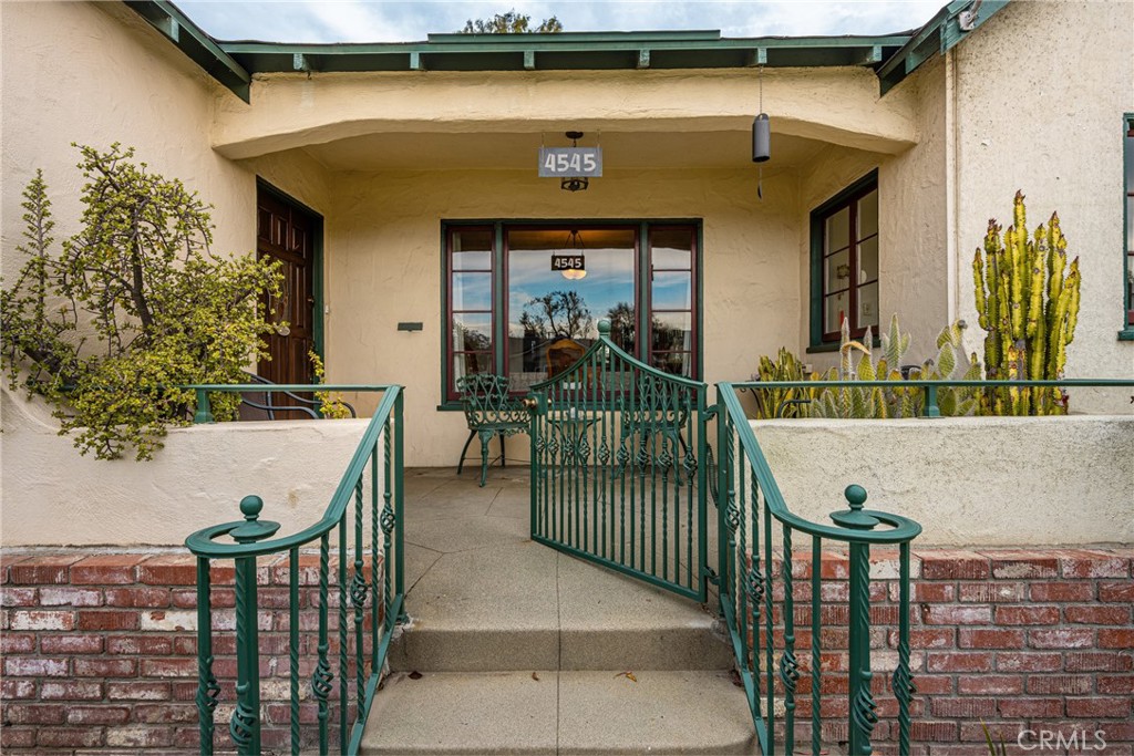 4545 Sunnyside Drive Riverside, CA 92506 - Photo 13 of 36