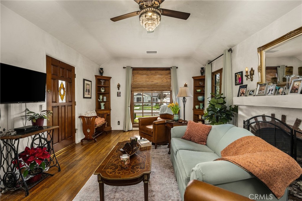 4545 Sunnyside Drive Riverside, CA 92506 - Photo 16 of 36