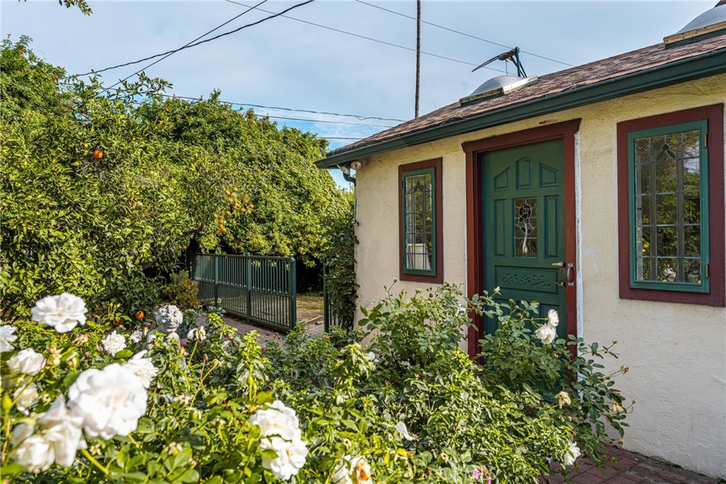 4545 Sunnyside Drive Riverside, CA 92506 - Photo 32 of 36