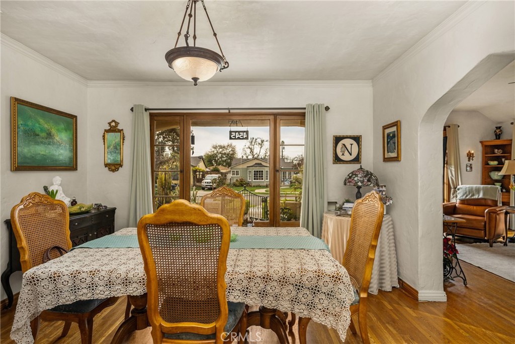 4545 Sunnyside Drive Riverside, CA 92506 - Photo 5 of 36