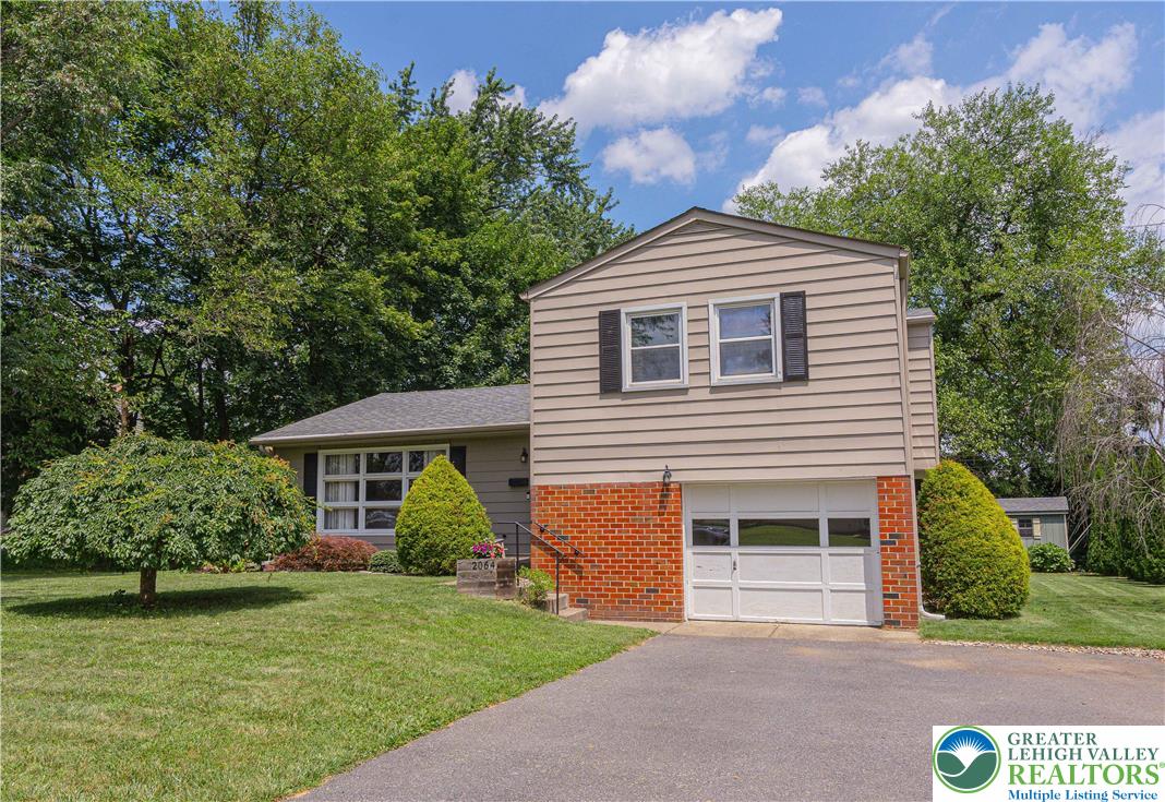2064 Hopewell Road Bethlehem, PA 18017 - Photo 1 of 44 Gallery Image 1