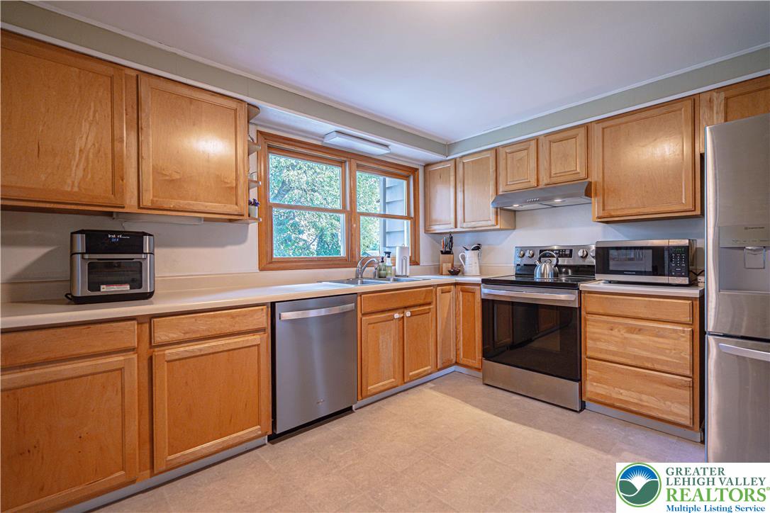 2064 Hopewell Road Bethlehem, PA 18017 - Photo 13 of 44 Gallery Image 13