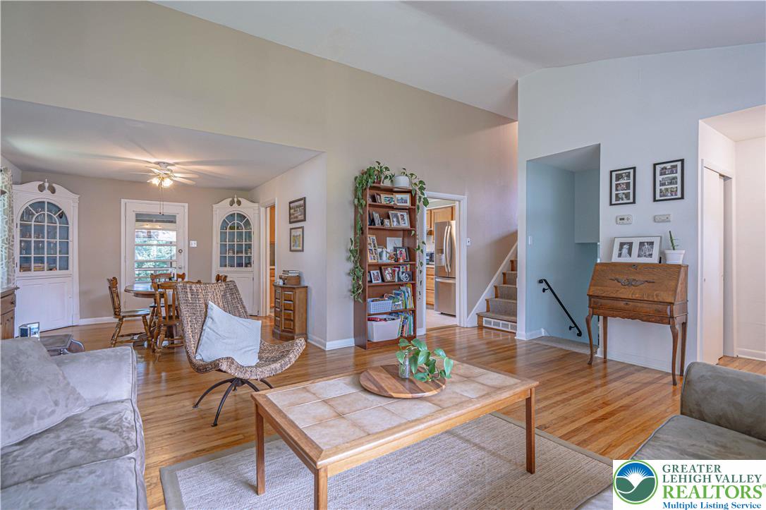 2064 Hopewell Road Bethlehem, PA 18017 - Photo 9 of 44 Gallery Image 9
