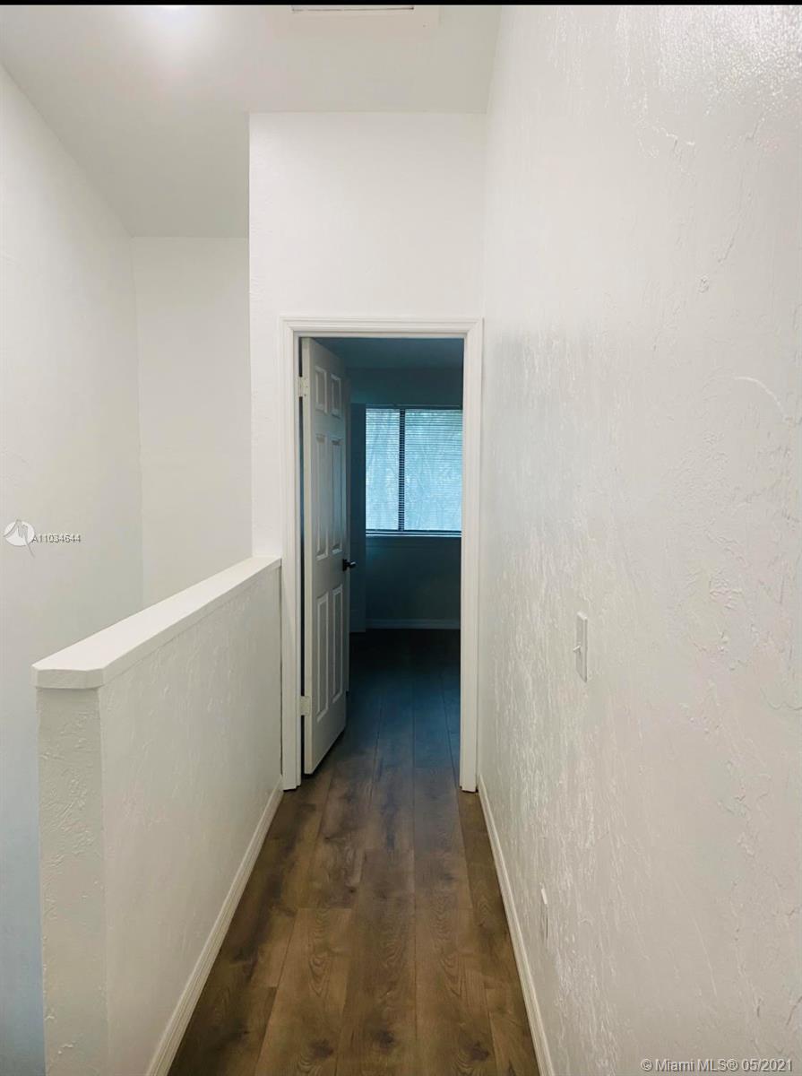 4039 Southwest 21st Road, Unit 4039 Gainesville, FL 32607 - Photo 16 of 29