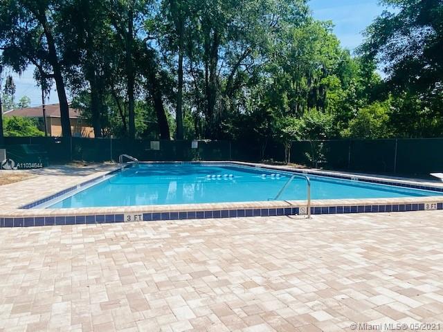 4039 Southwest 21st Road, Unit 4039 Gainesville, FL 32607 - Photo 23 of 29