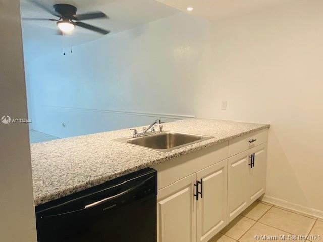 4039 Southwest 21st Road, Unit 4039 Gainesville, FL 32607 - Photo 7 of 29