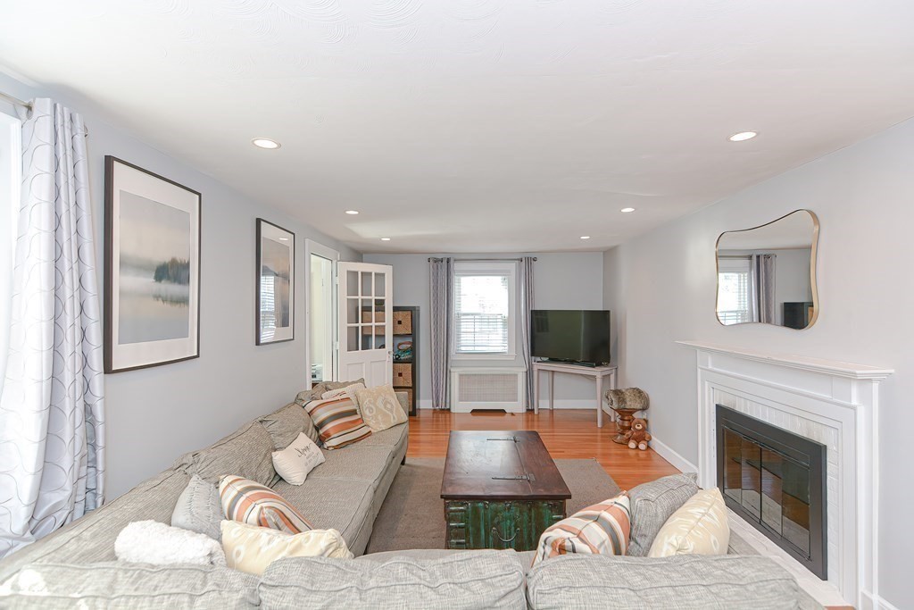 19 Crosby Road Wakefield, MA 01880 - Photo 14 of 31 Gallery Image 14