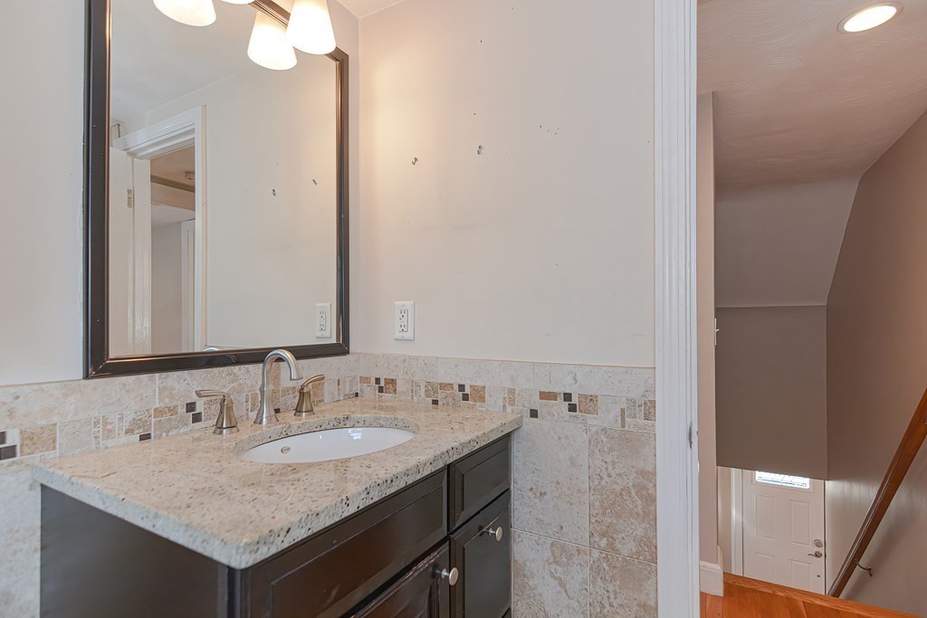 19 Crosby Road Wakefield, MA 01880 - Photo 19 of 31 Gallery Image 19