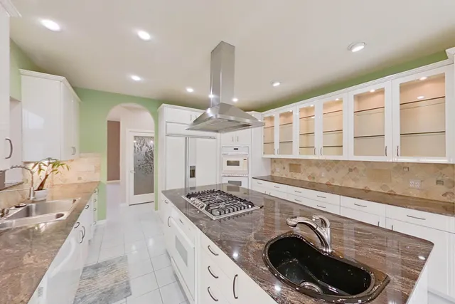 $699,000 | 48315 Wadebridge Drive, Canton, MI 48187