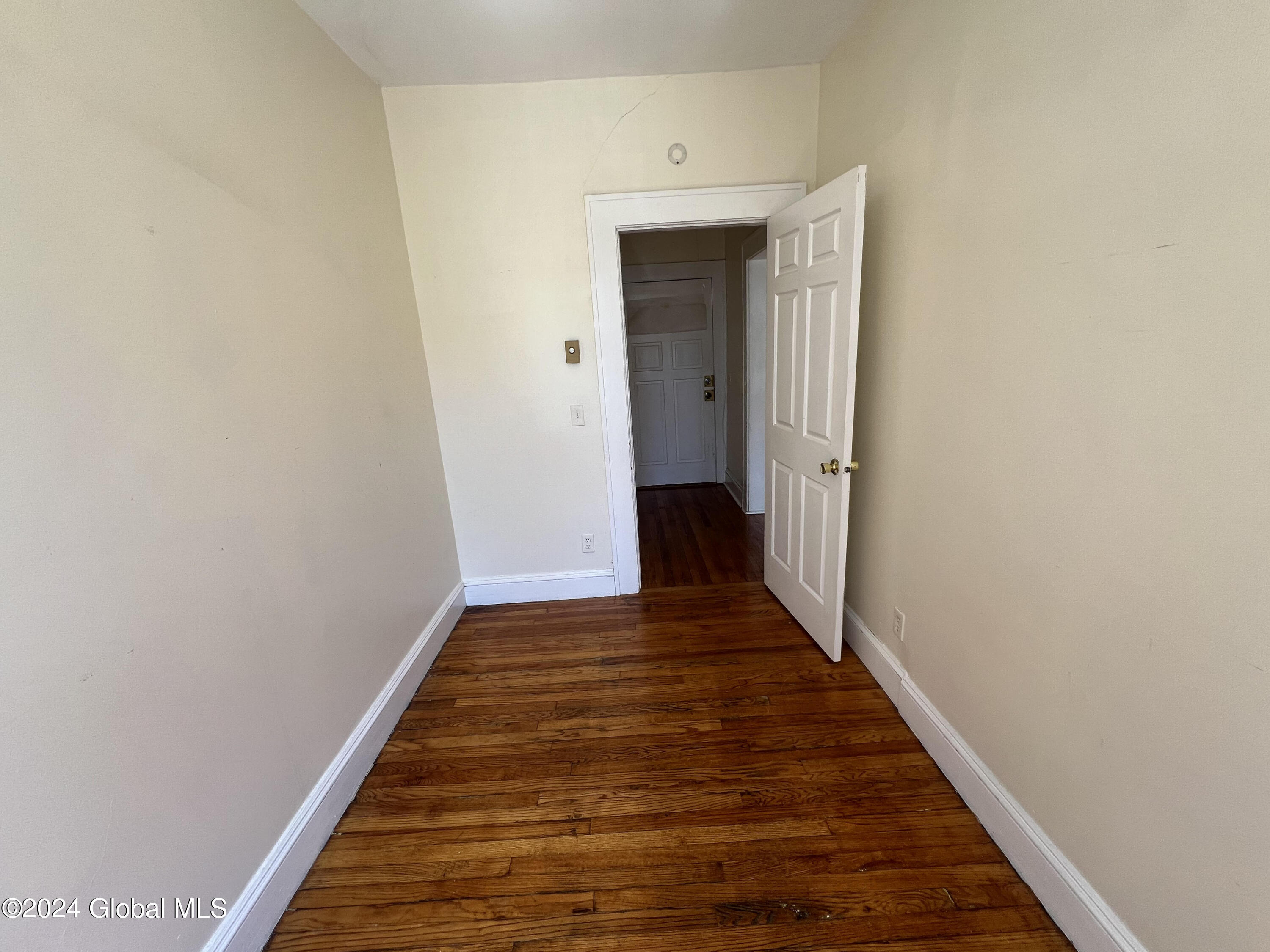 91 Columbia Street, Unit 3F Albany, NY 12210 - Photo 3 of 9 Entry