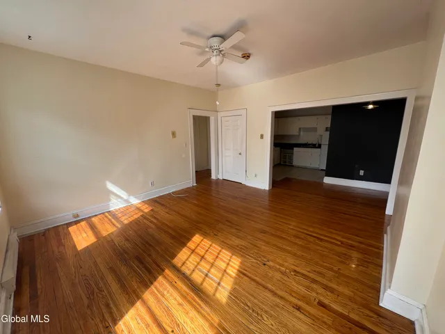 $1,000 | 91 Columbia Street, Unit 3F, Albany, NY 12210