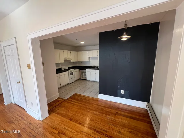 $1,000 | 91 Columbia Street, Unit 3F, Albany, NY 12210