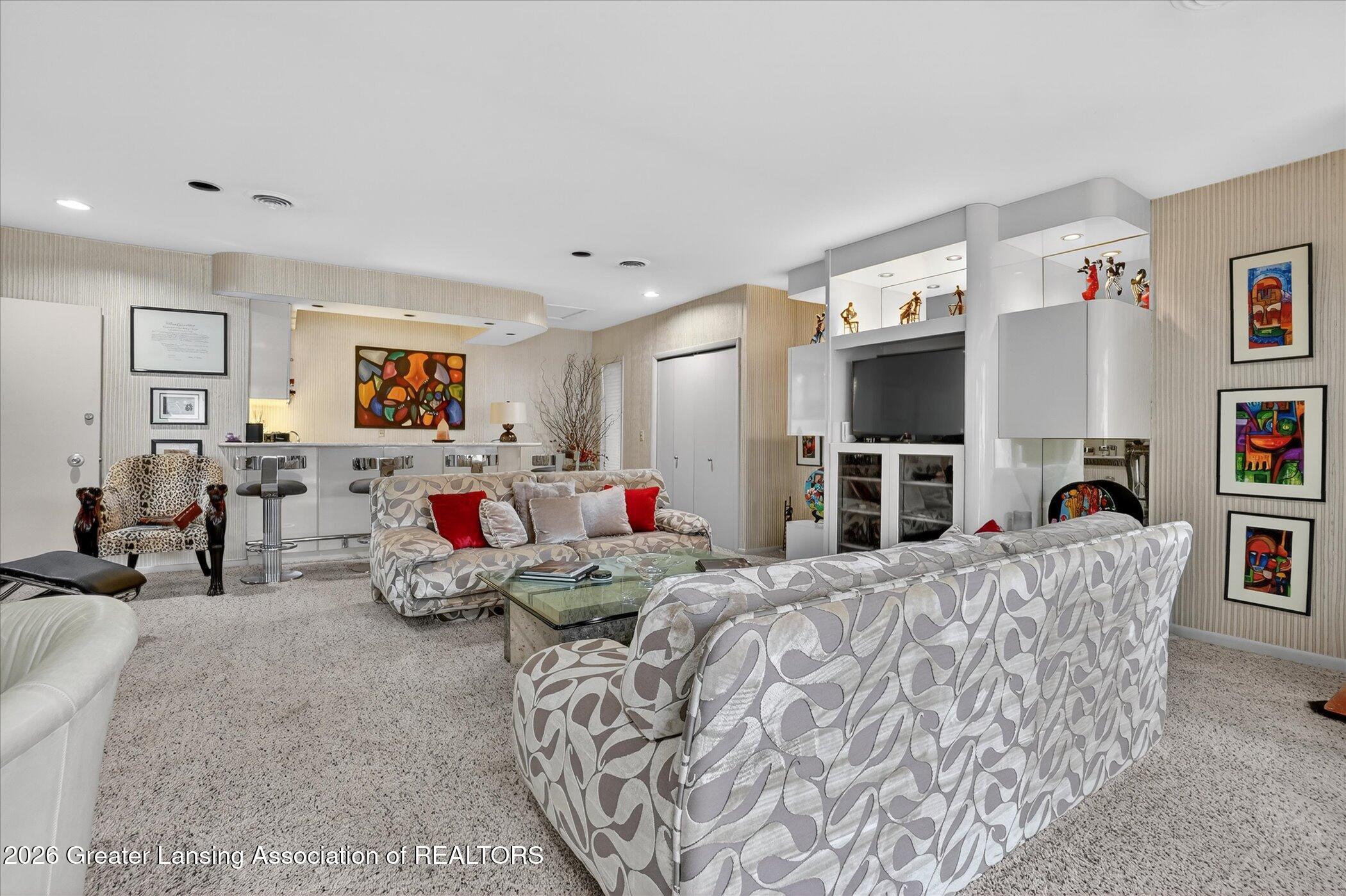 1341 Cambridge Road Lansing, MI 48911 - Photo 13 of 62 11-1341-Cambridge-Rd-Lansing-MI-48911-Wi