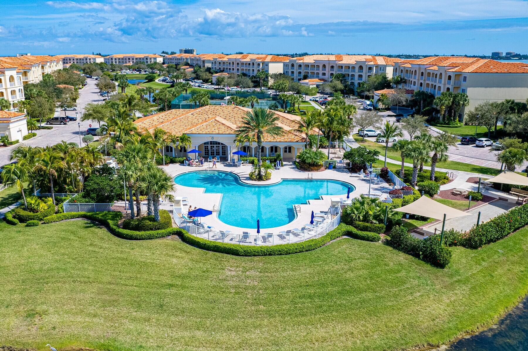 30 Harbour Isles, Unit 104 Fort Pierce, FL 34949 - Photo 16 of 18 14 - 30 Harbour Isle Dr W #104 (12)
