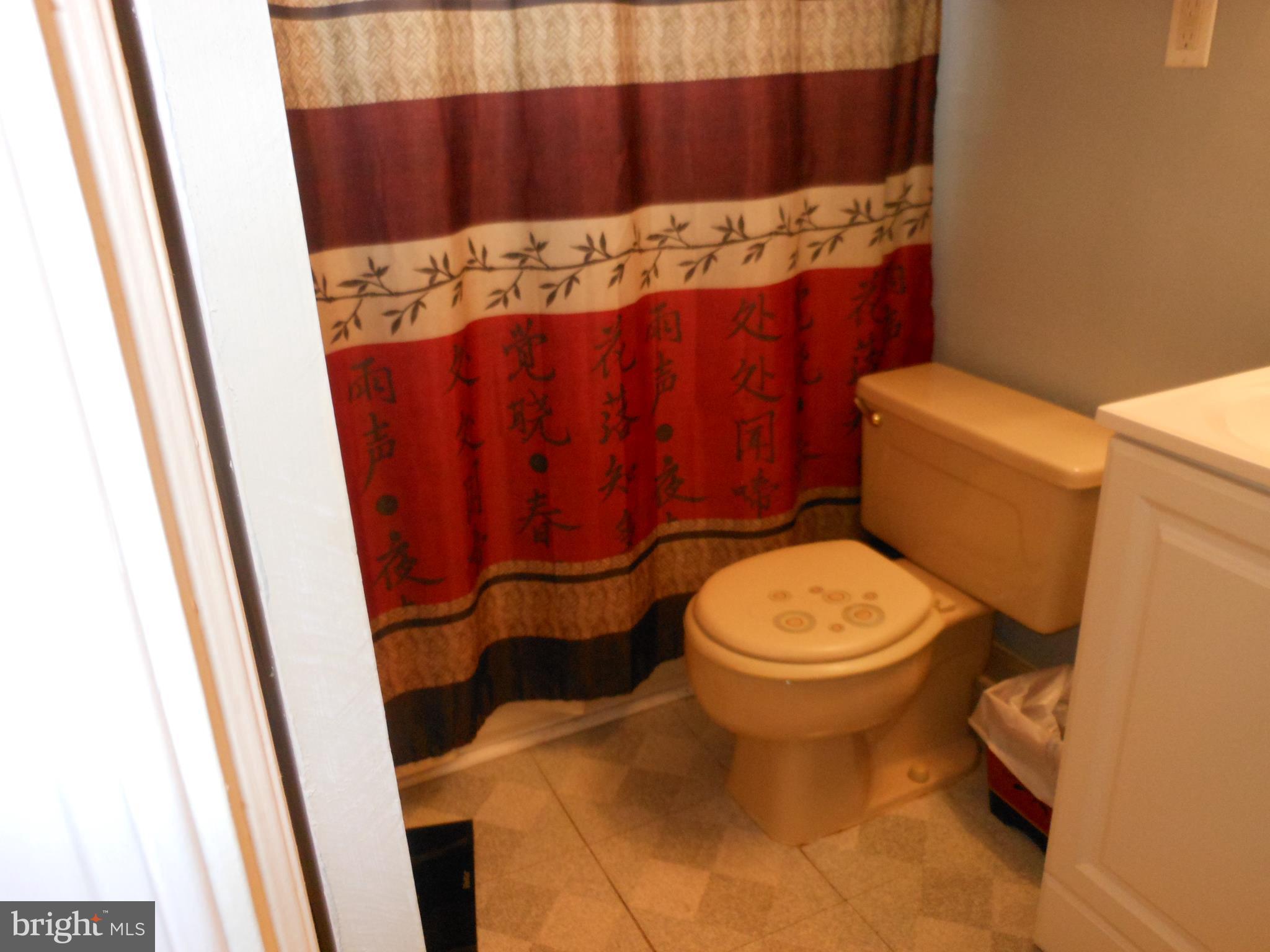 2820 Southbrook Road Baltimore, MD 21222 - Photo 14 of 29 Bath