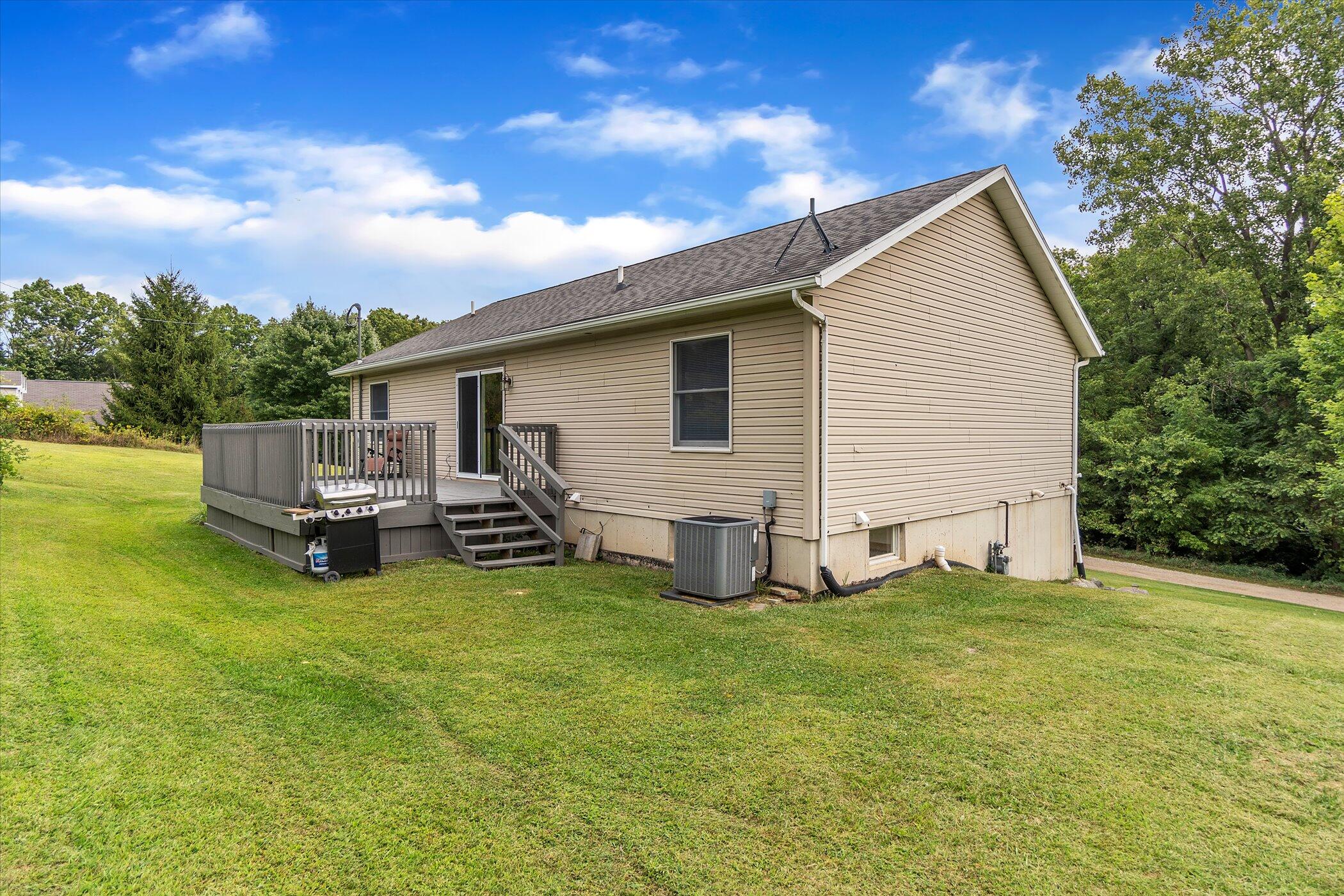 7008 Cuff Road Jackson, MI 49201 - Photo 38 of 40 38-7008-Cuff-Rd-WindowStill-Real-Estate-
