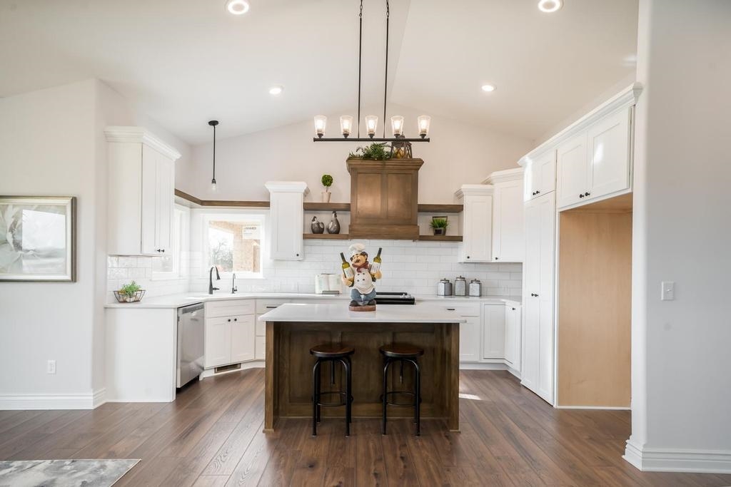 1137 West Shellbark Street Goddard, KS 67052 - Photo 14 of 36