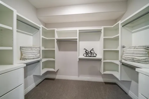 $401,793 | 1137 West Shellbark Street, Goddard, KS 67052