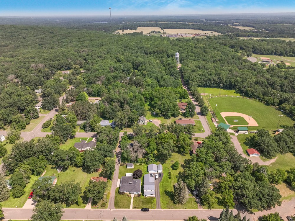 924 Superior Street Spooner, WI 54801 - Photo 11 of 39