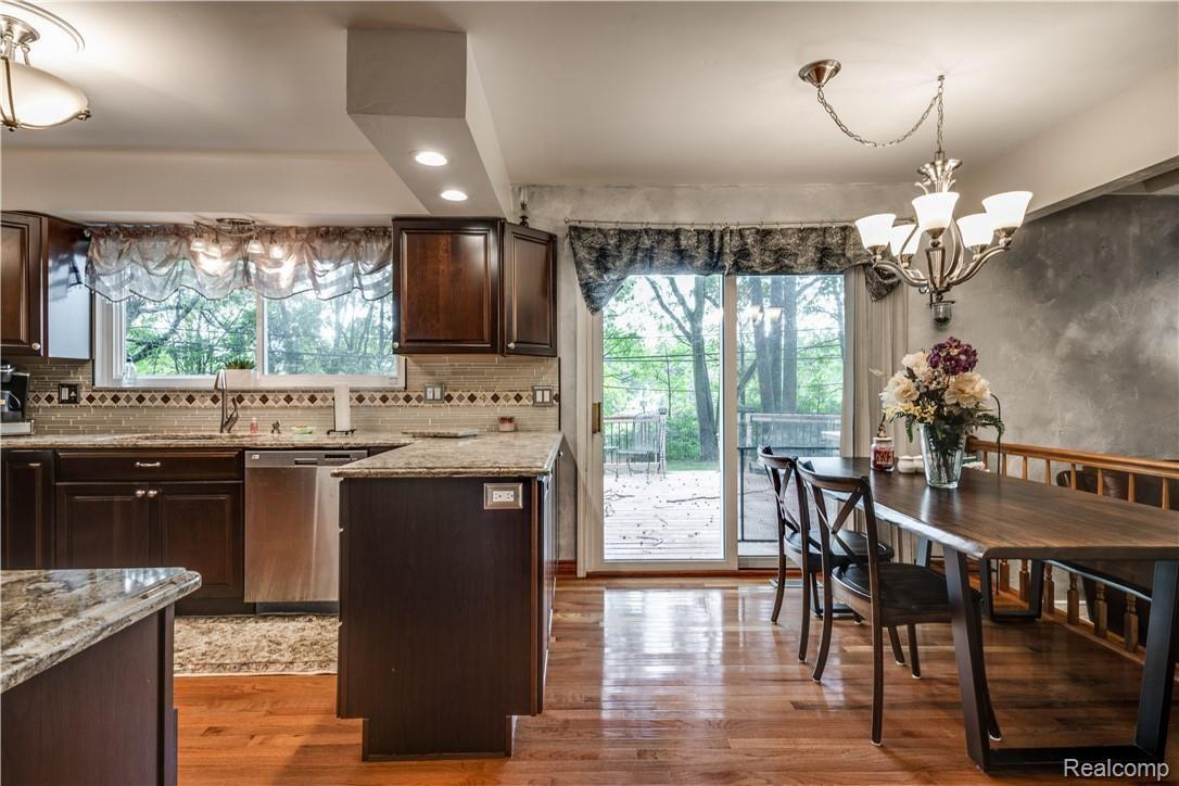 2975 Hillendale Drive Rochester, MI 48309 - Photo 17 of 53 15.jpg