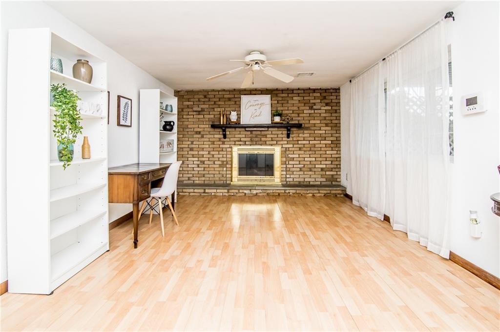 644 New Texas Road Pittsburgh, PA 15239 - Photo 5 of 19 Gallery Image 5