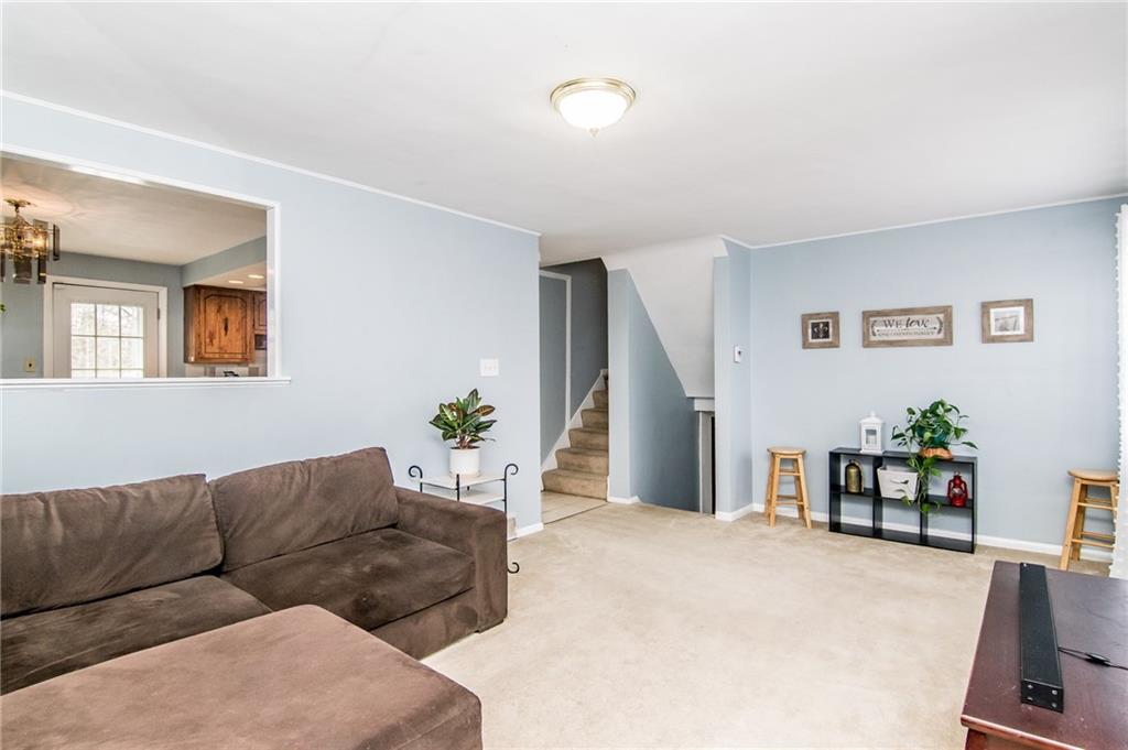 644 New Texas Road Pittsburgh, PA 15239 - Photo 10 of 19 Gallery Image 10