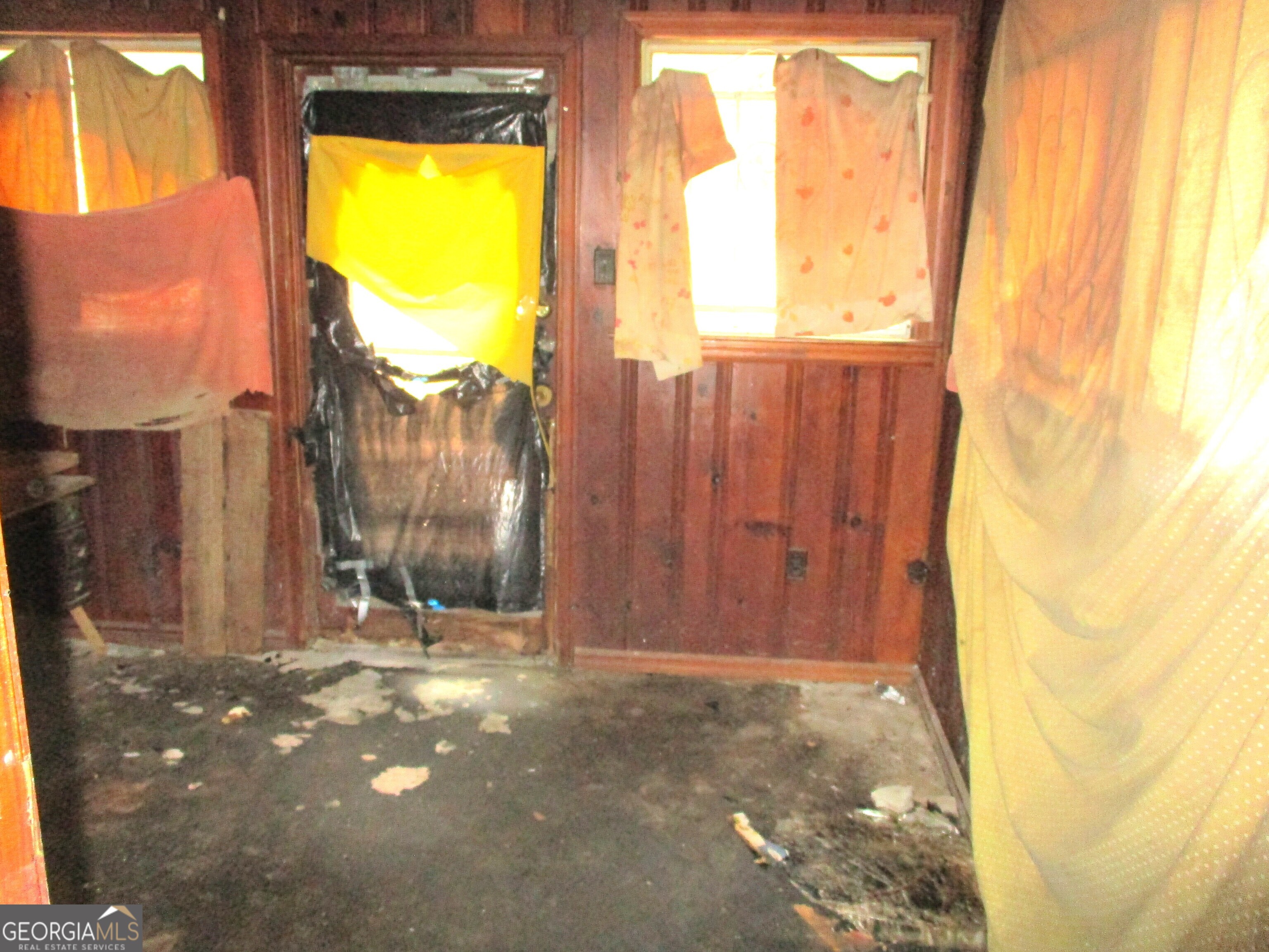 1989 Grant Road Southwest Atlanta, GA 30331 - Photo 16 of 16 Rear Porch