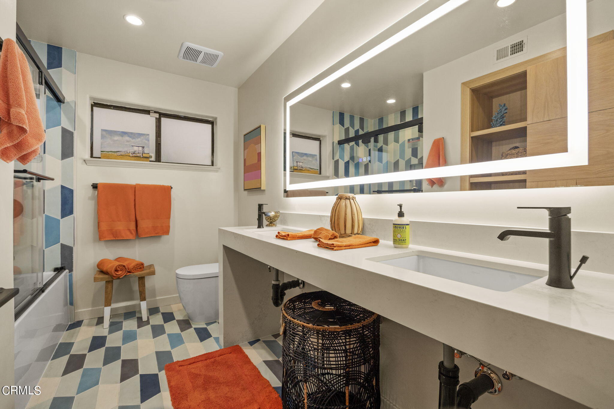 4136 Ocean Drive Oxnard, CA 93035 - Photo 28 of 58 Guest Bathroom