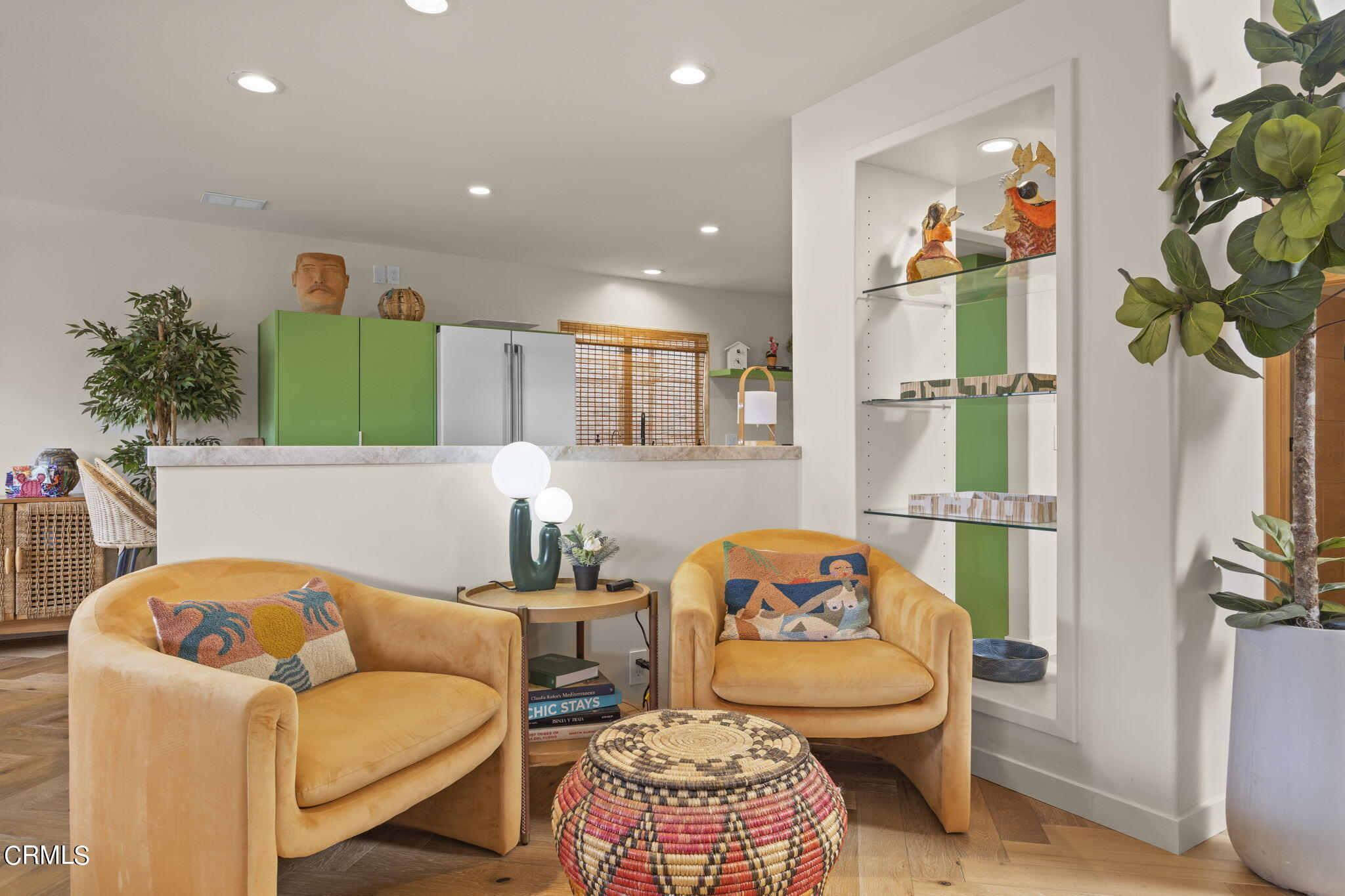 4136 Ocean Drive Oxnard, CA 93035 - Photo 9 of 58 Living Room Sitting area