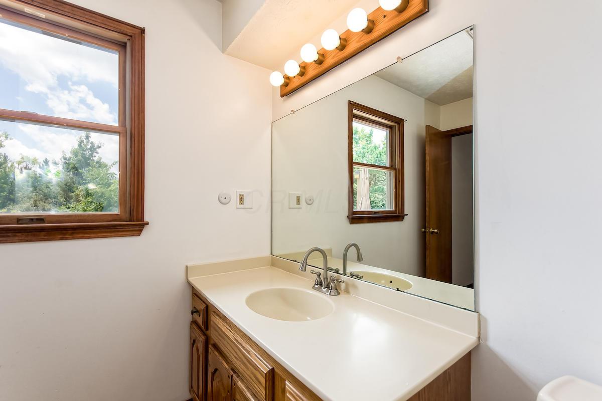 2719 Cooper Ridge Road Columbus, OH 43231 - Photo 27 of 47