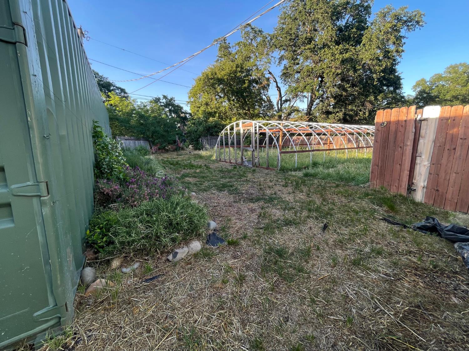 5121 Kenneth Avenue Carmichael, CA 95608 - Photo 26 of 38 a front view of a house with garden