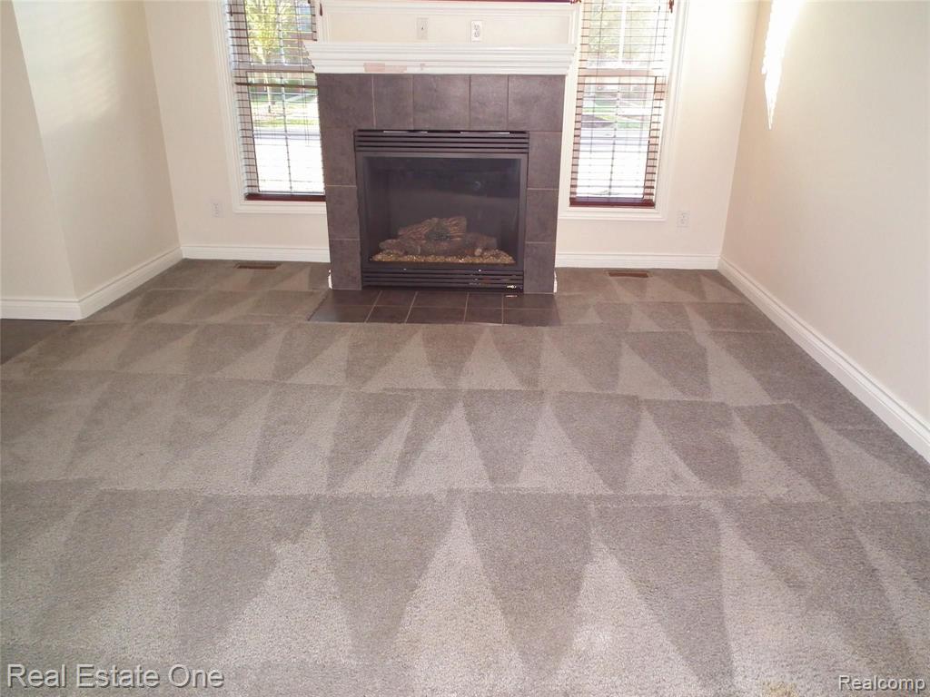 45576 South Stonewood Road Canton, MI 48187 - Photo 5 of 30