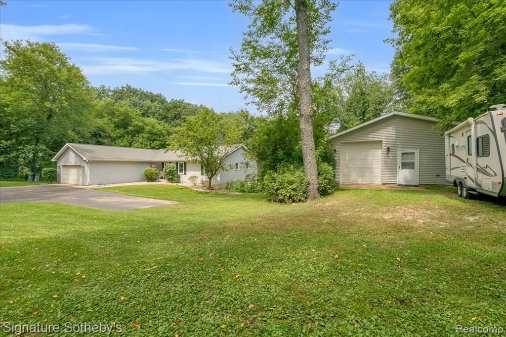 3793 Curdy Road Howell, MI 48855 - Photo 3 of 36