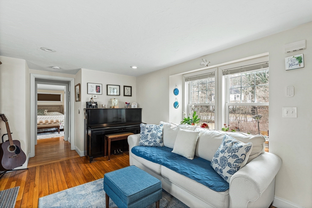 59 Wapping Road Kingston, MA 02364 - Photo 12 of 33 Gallery Image 12