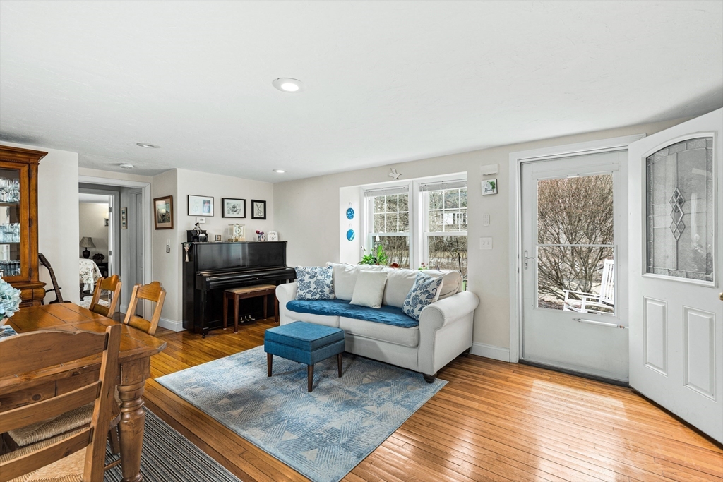 59 Wapping Road Kingston, MA 02364 - Photo 8 of 33 Gallery Image 8