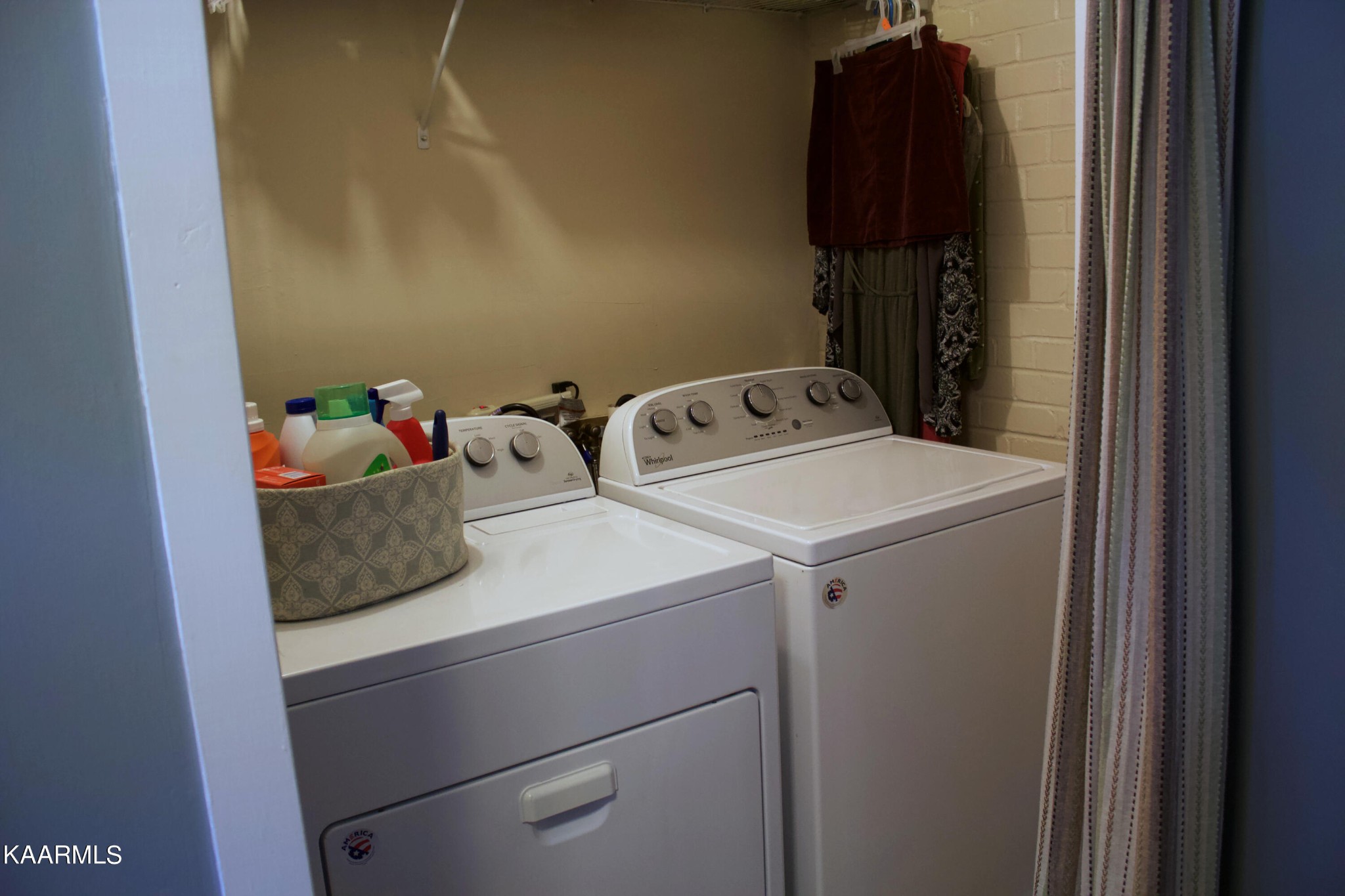 101 Norton Road Oak Ridge, TN 37830 - Photo 7 of 29 a utility room with dryer and washer